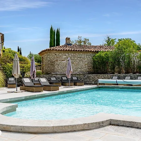 Les Petitons Aparthotel *