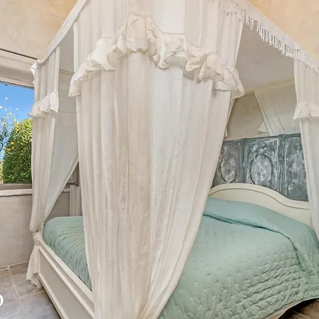 Les Petitons Aparthotel Oppède